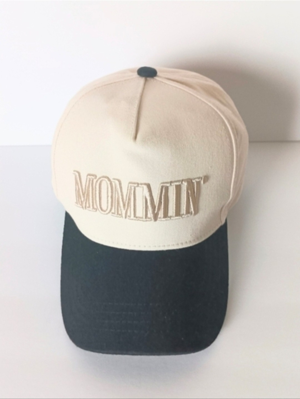 Mommin Women Adjustable Embroidered Beige Trucker Cap Hat NWOT